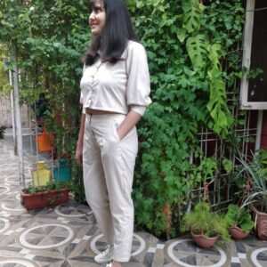 OFF WHITE COTTON LINEN BOXY CROPPED SHIRT WITH LACE DETAILED COLLAR AND CUFFED SLEEVES AND SLIM FIT TROUSERS CO-ORDS SET