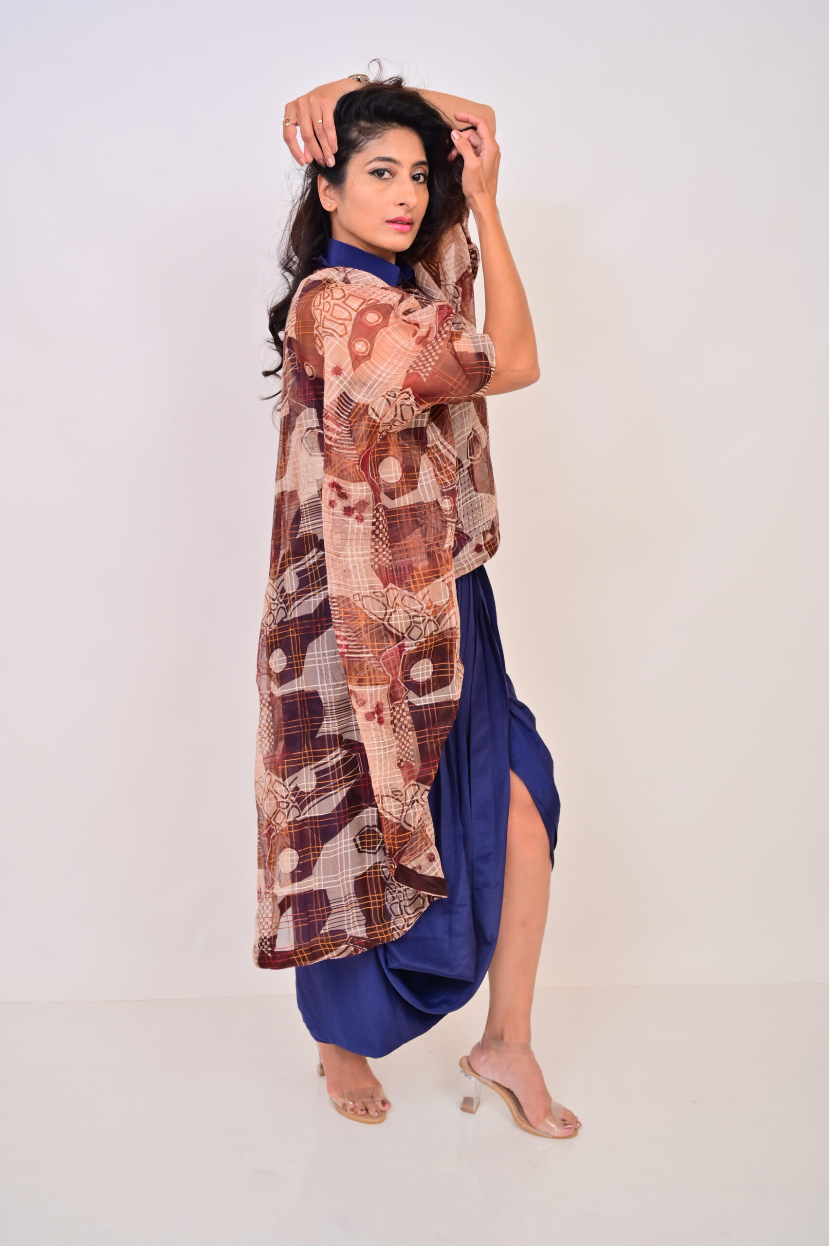 Organza asymmetric Cape - Image 2