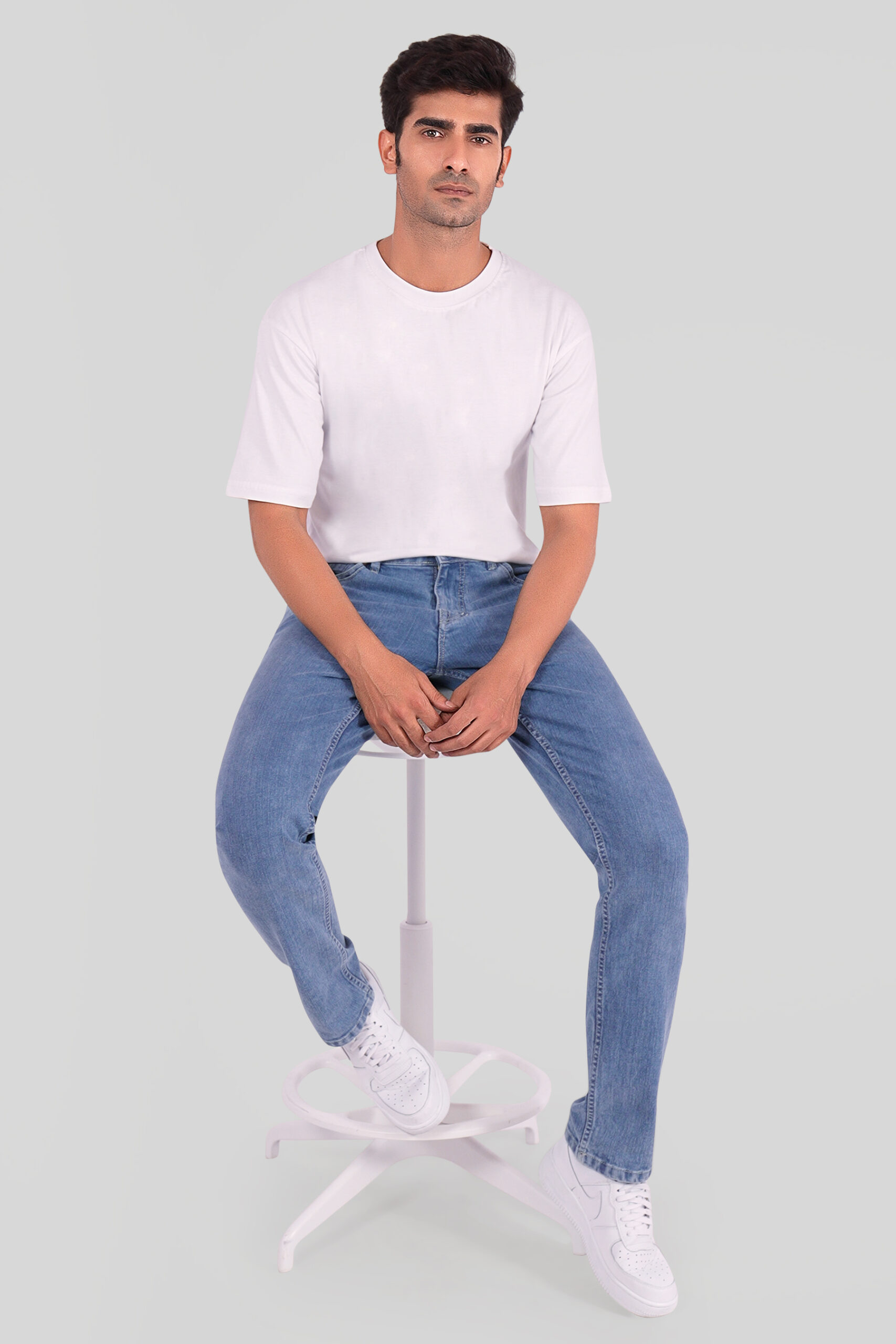 Straight Fit - Mid Blue